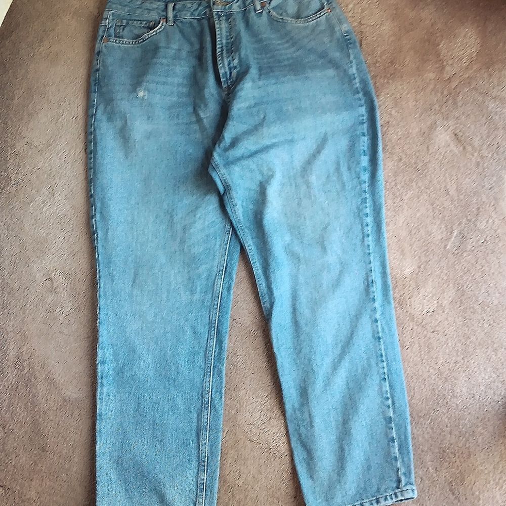 BDG Urban Outfitters Mom Jeans - Picture 3 of 12